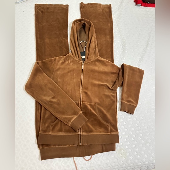 COFFEE SUEDE TRACKSUIT - Picture 1 of 5